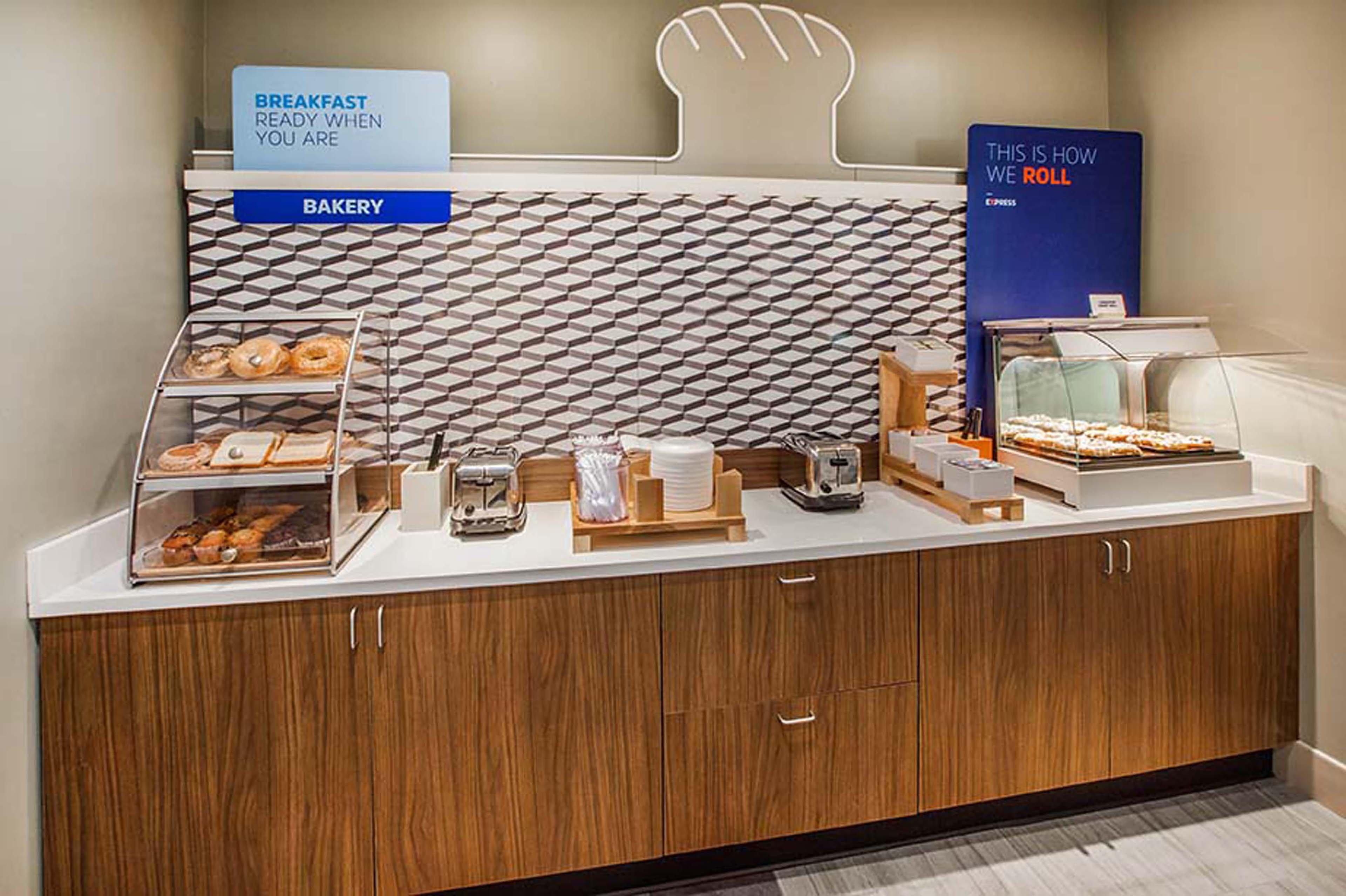 Holiday Inn Express & Suites Austin North Central By Ihg Dış mekan fotoğraf