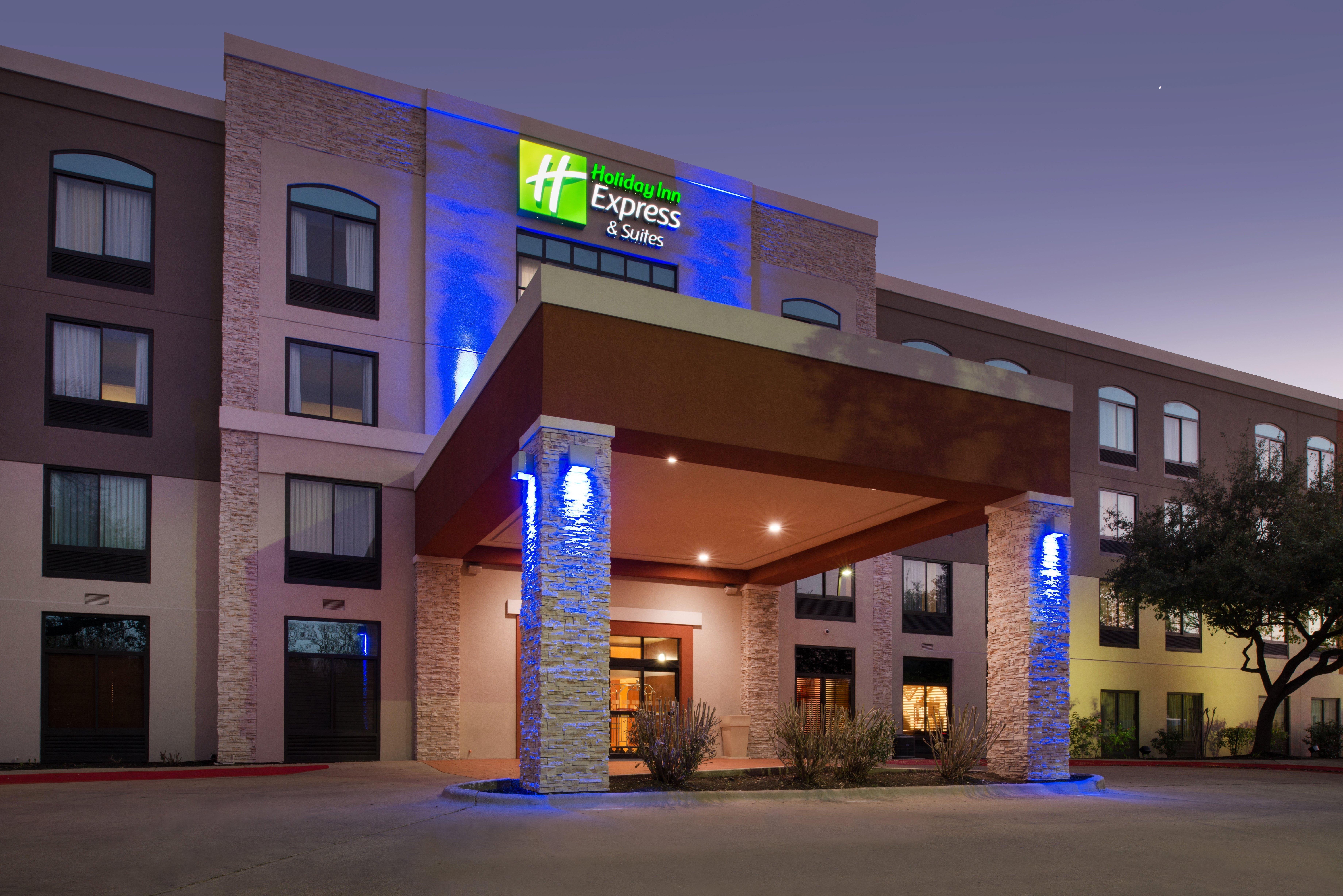Holiday Inn Express & Suites Austin North Central, An Ihg Hotel Dış mekan fotoğraf