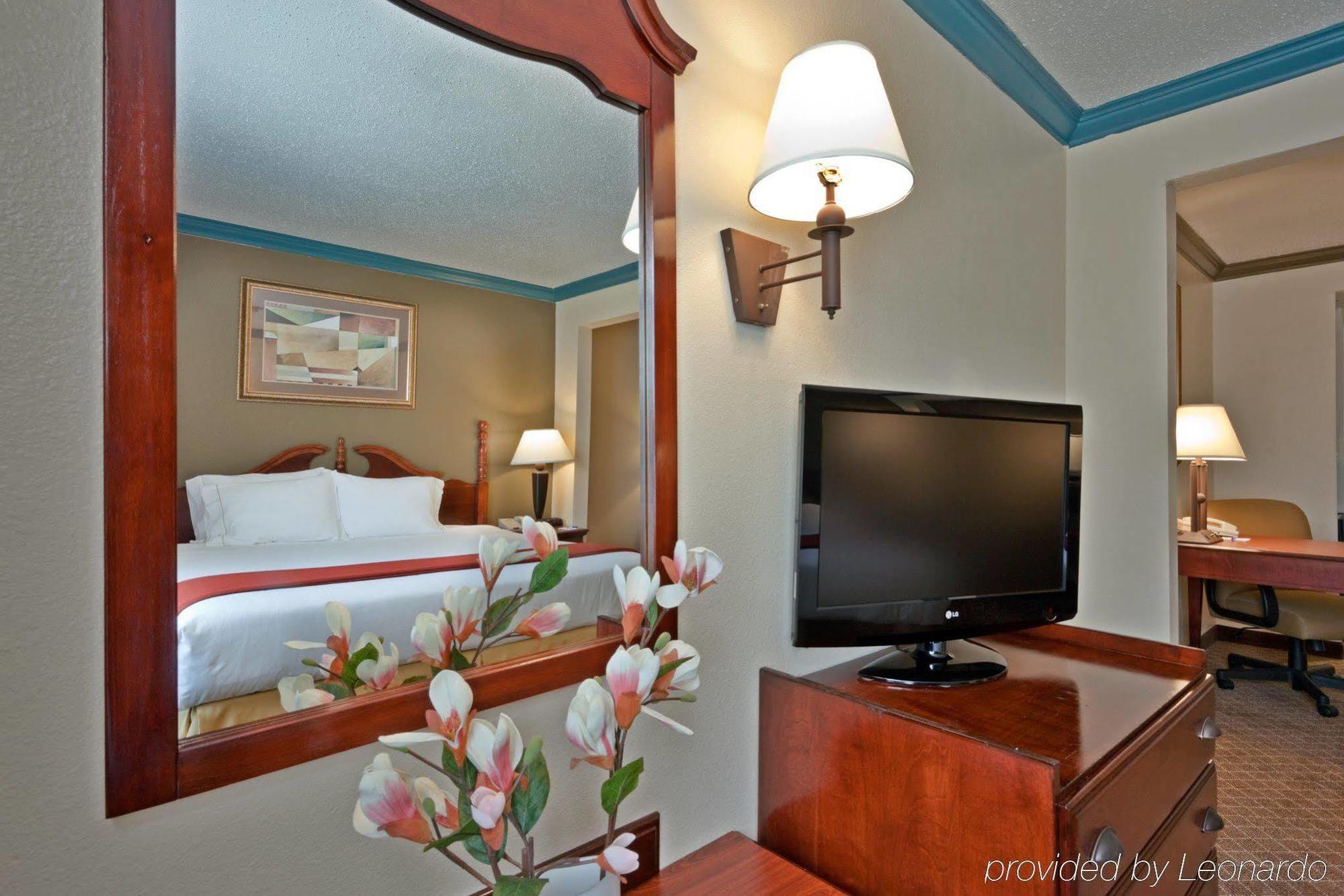 Holiday Inn Express & Suites Austin North Central By Ihg Dış mekan fotoğraf