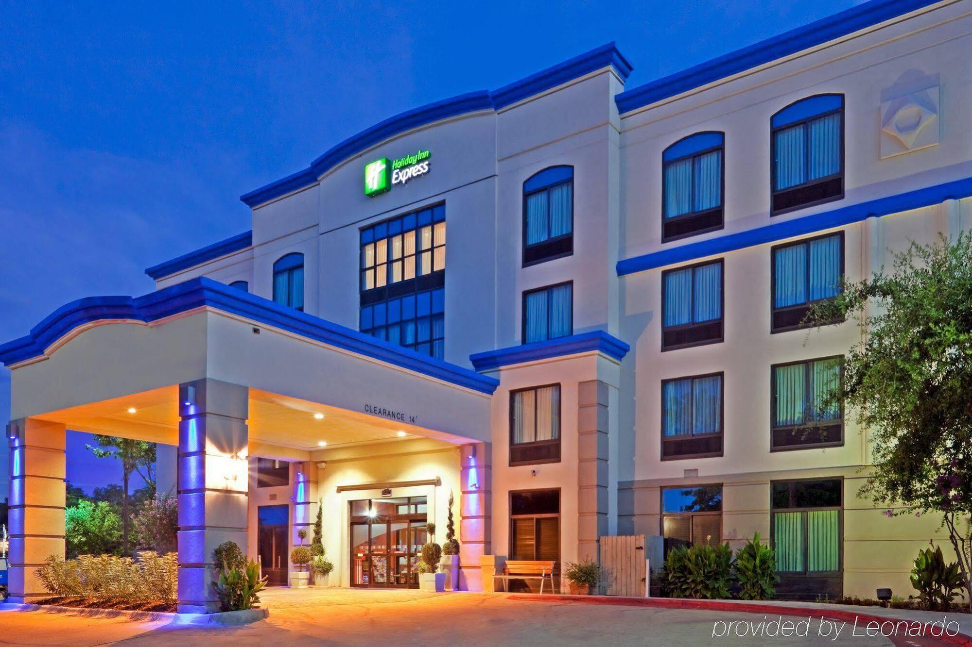 Holiday Inn Express & Suites Austin North Central By Ihg Dış mekan fotoğraf